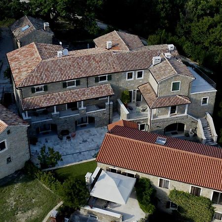 Apartamento L'Abbraccio Della Quercia Momjan Exterior foto