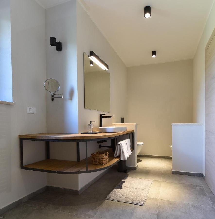 Apartamento L'Abbraccio Della Quercia Momjan Exterior foto