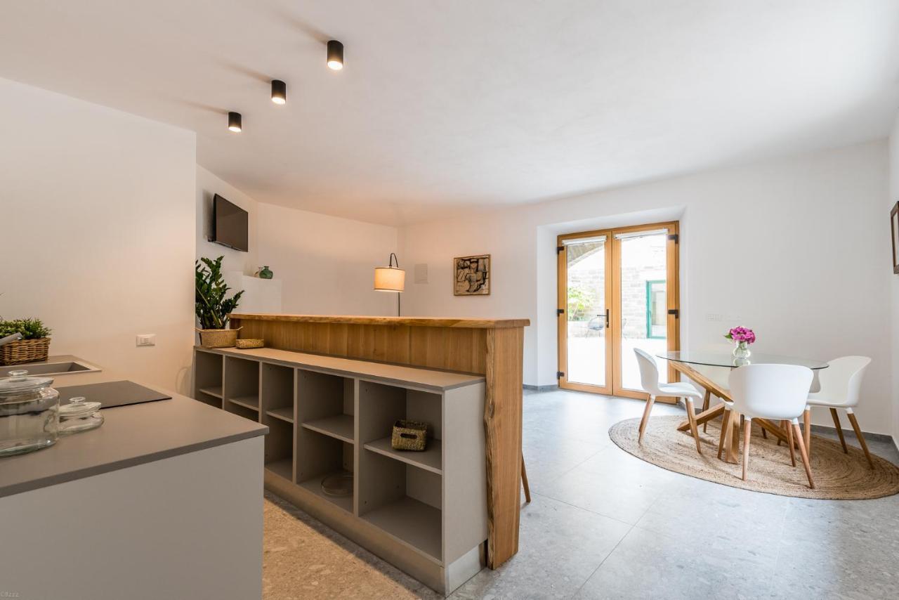 Apartamento L'Abbraccio Della Quercia Momjan Exterior foto