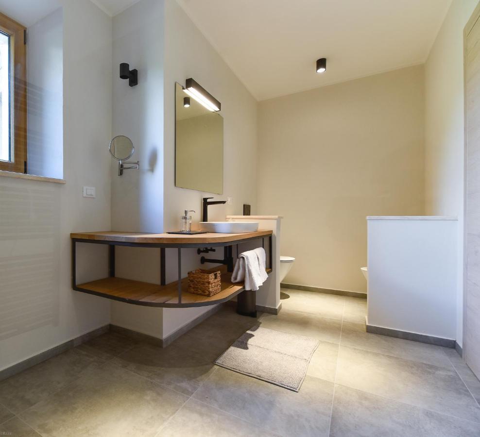 Apartamento L'Abbraccio Della Quercia Momjan Exterior foto